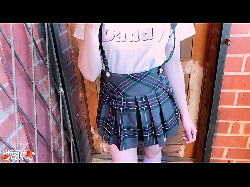 ❤️ Studentessa succhia il suo cazzo profondamente e scopa invece delle lezioni ❤ Video di sessoal it.allo-sex.ru